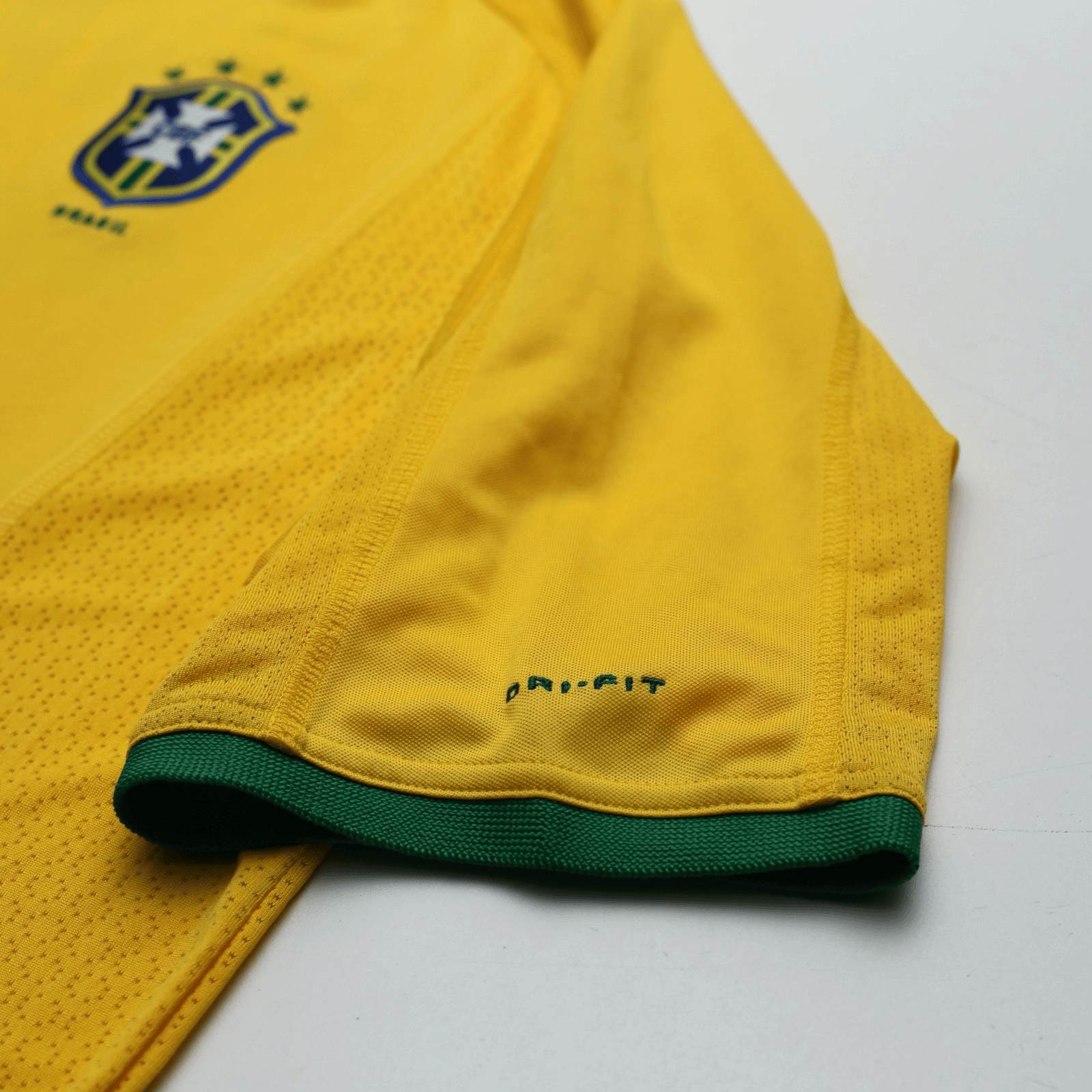 2000/02 Rivaldo #10 Brazil Vintage Nike Home Football Shirt (M)