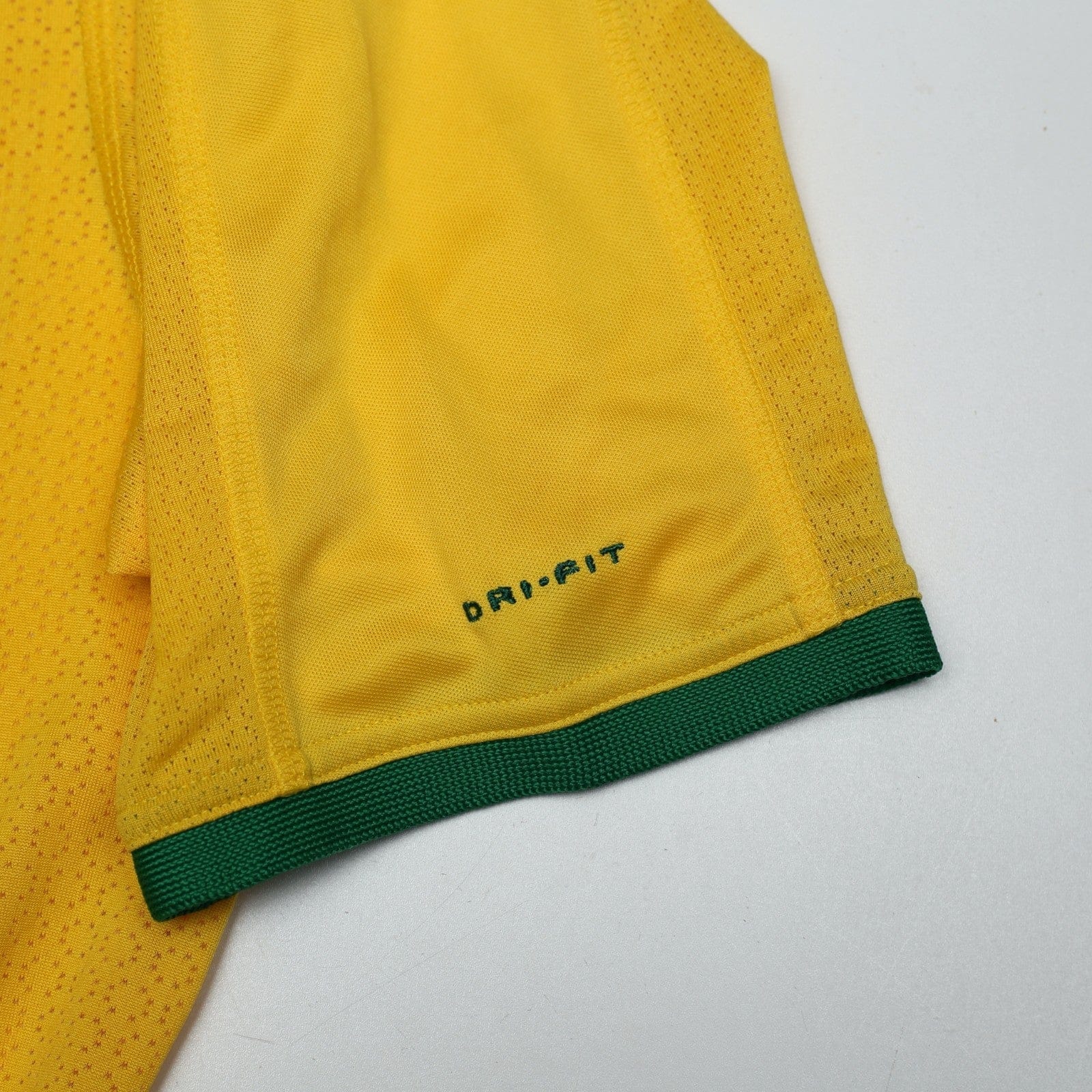 2000/02 Rivaldo #10 Brazil Vintage Nike Home Football Shirt (M)