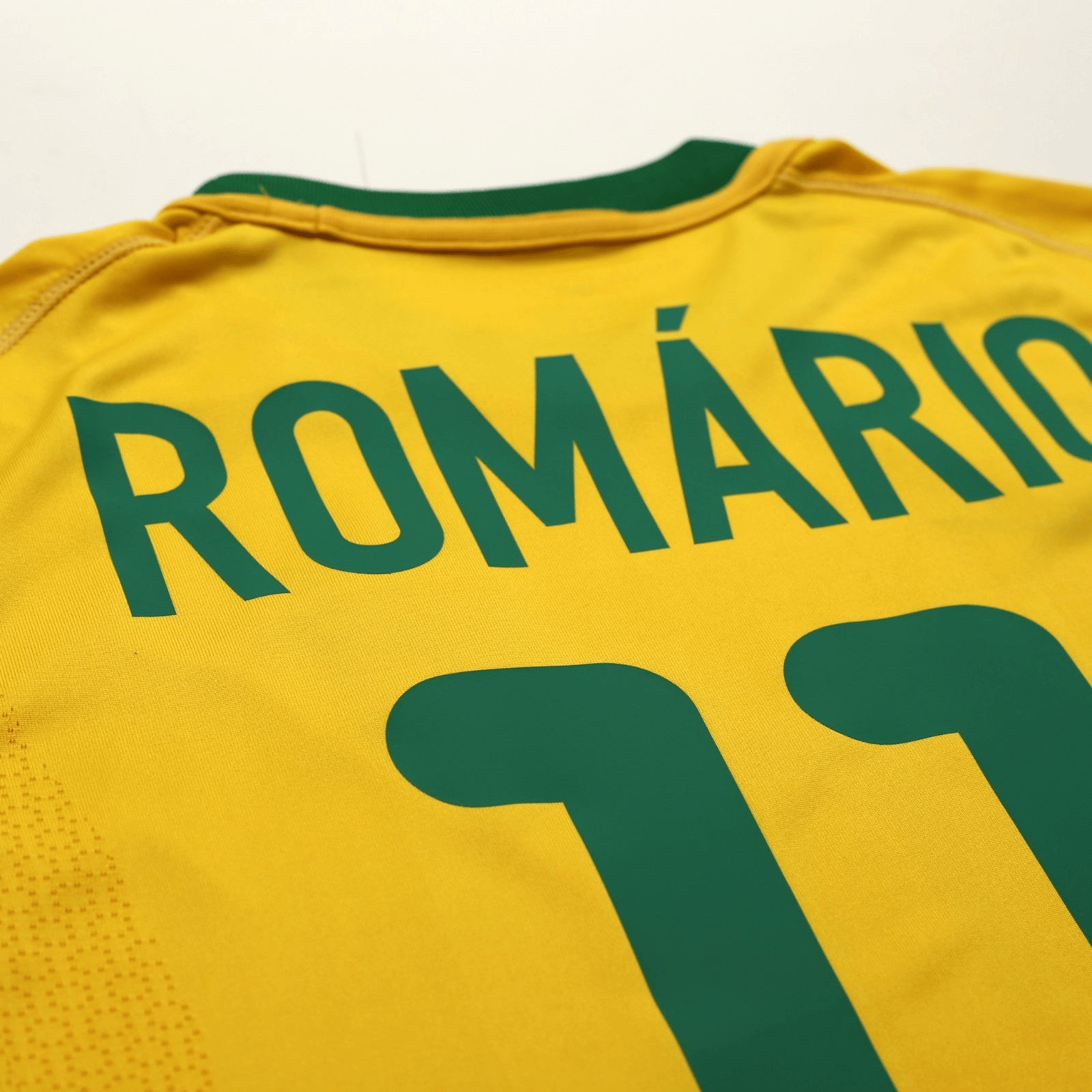 2000/02 Romario #11 Brazil Vintage Nike Home Football Shirt (S)