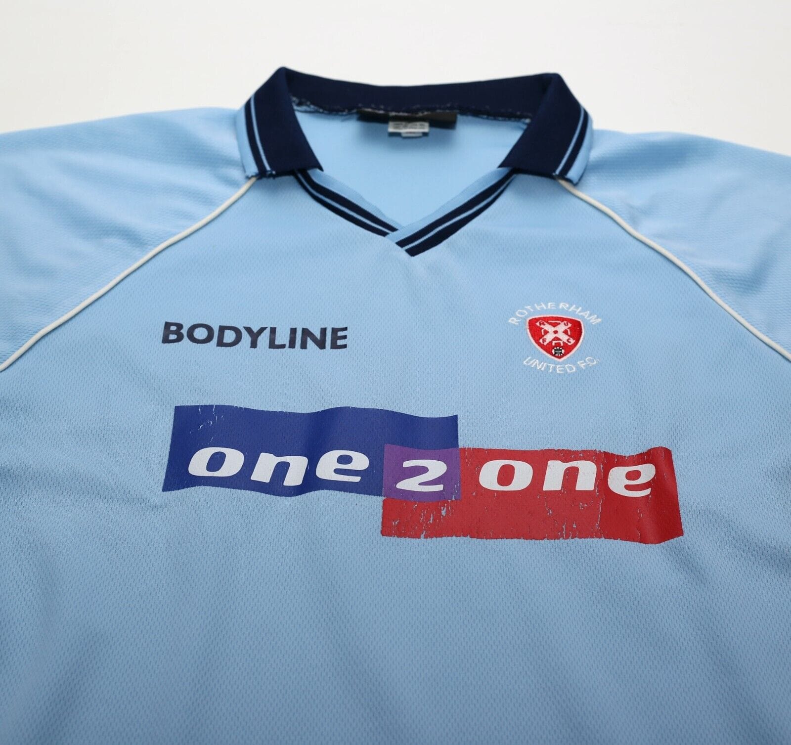 2000/02 ROTHERHAM UNITED Vintage Bodyline Football Away Shirt (M)