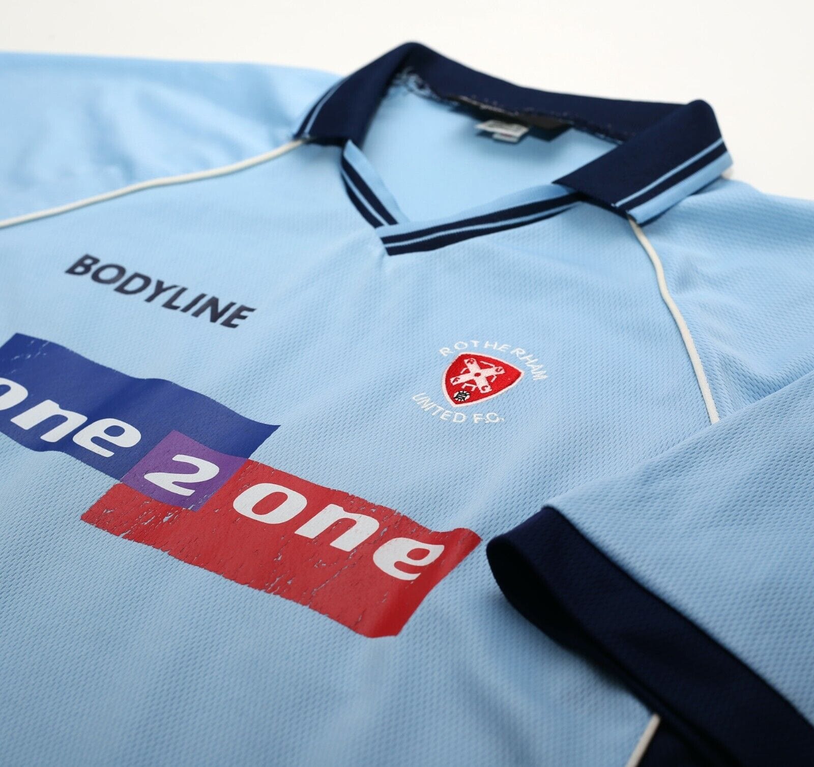 2000/02 ROTHERHAM UNITED Vintage Bodyline Football Away Shirt (M)