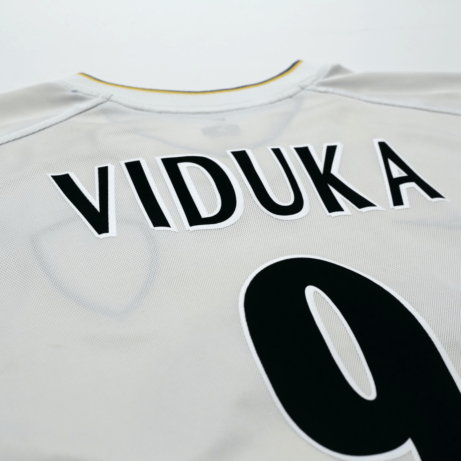 2000/02 Viduka #9 Leeds United Vintage Nike Home Football Shirt (L)