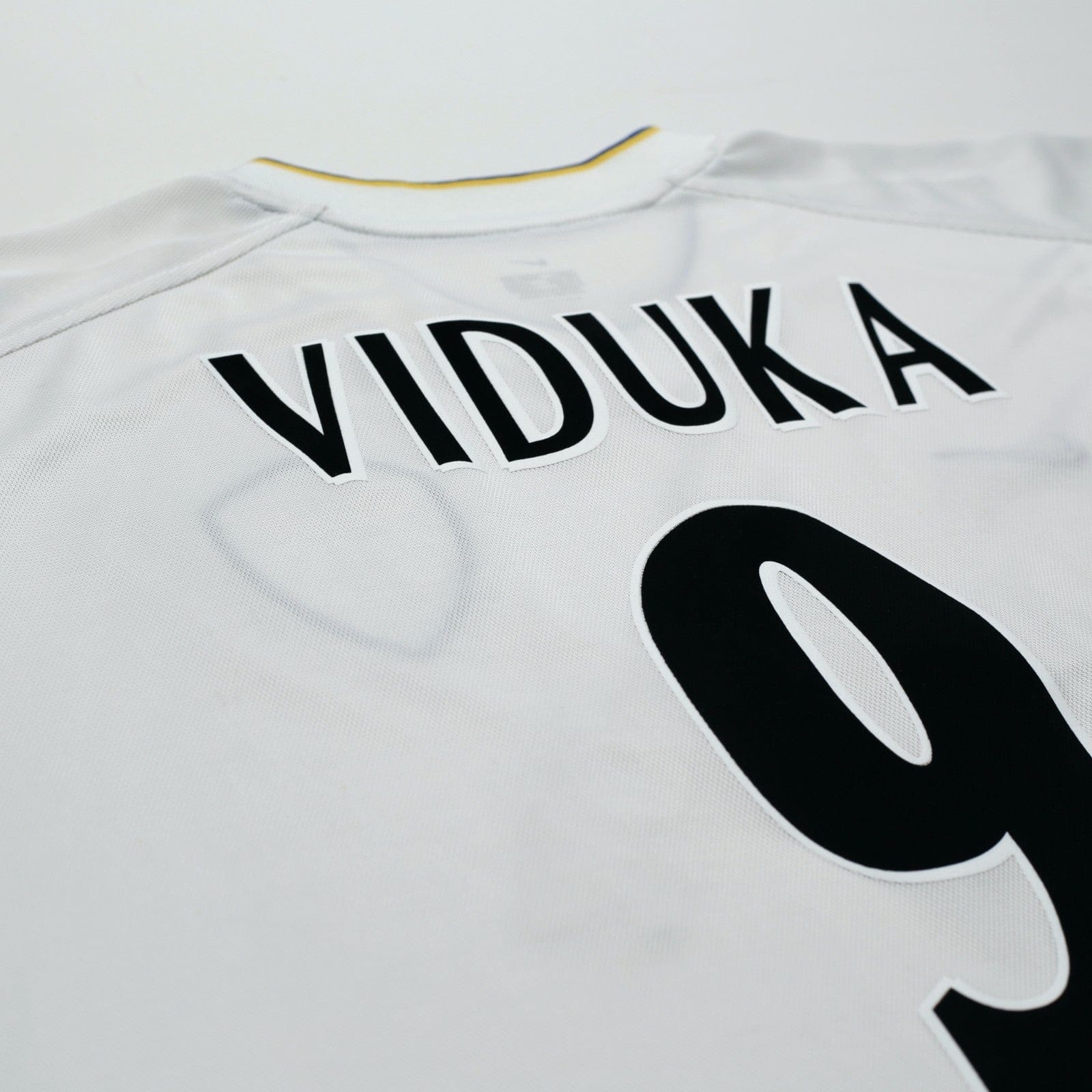 2000/02 Viduka #9 Leeds United Vintage Nike Home Football Shirt (L)