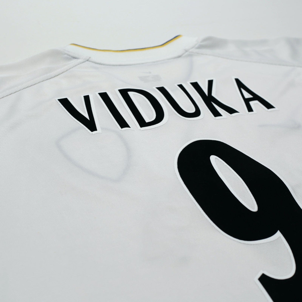2000/02 Viduka #9 Leeds United Vintage Nike Home Football Shirt (L)