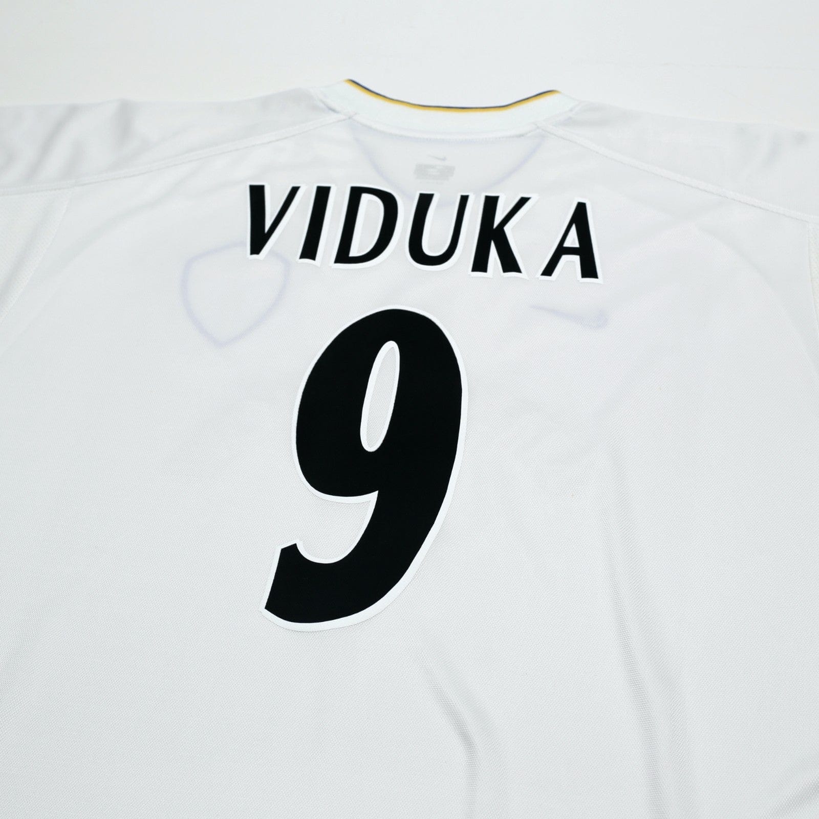 2000/02 Viduka #9 Leeds United Vintage Nike Home Football Shirt (L)