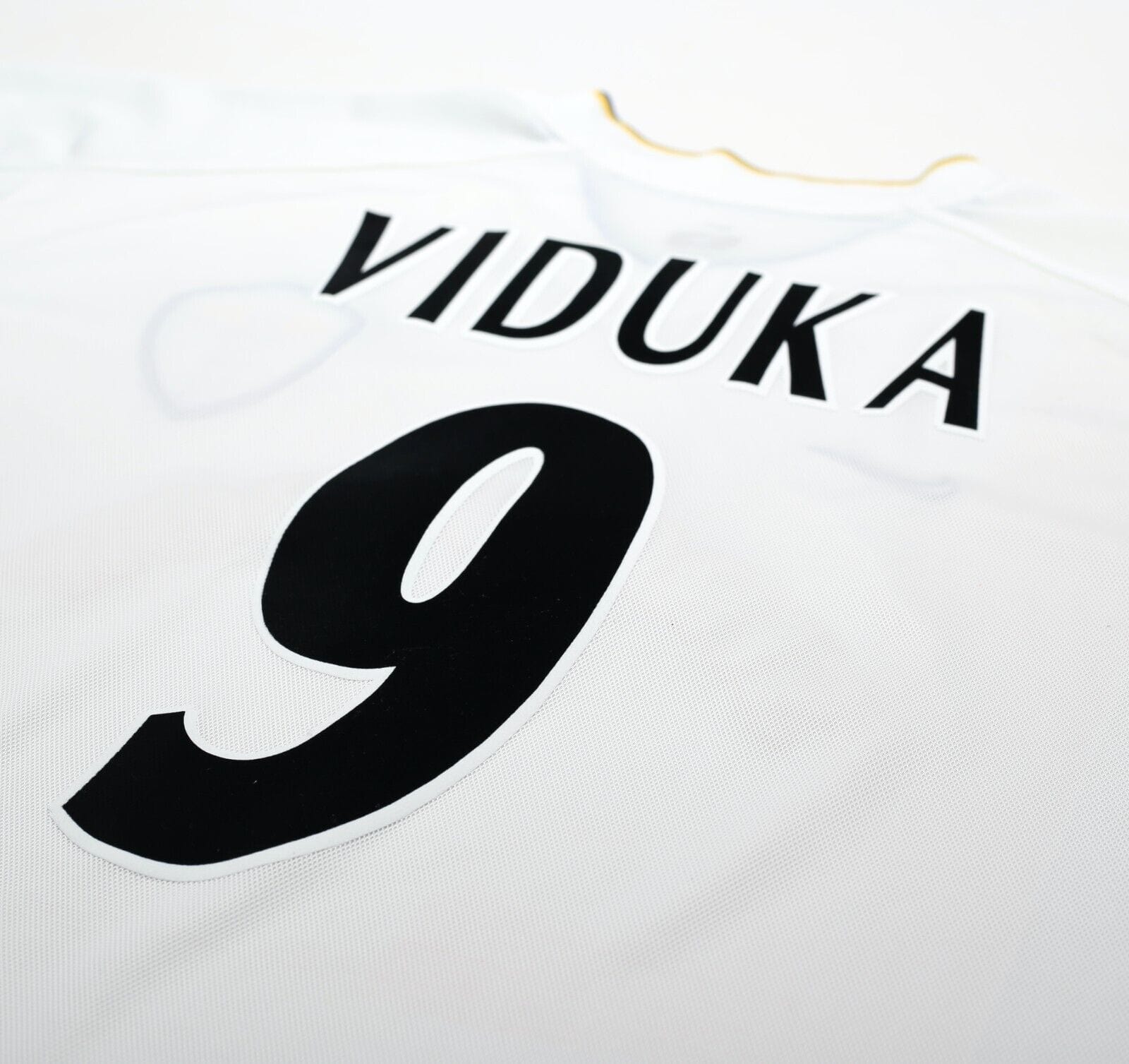 2000/02 VIDUKA #9 Leeds United Vintage Nike Home Football Shirt (L)