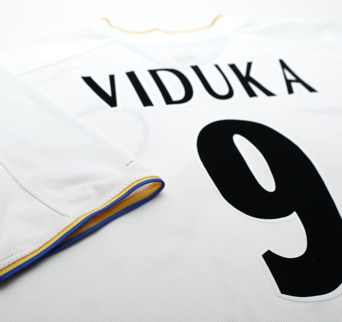 2000/02 VIDUKA #9 Leeds United Vintage Nike Home Football Shirt (L)