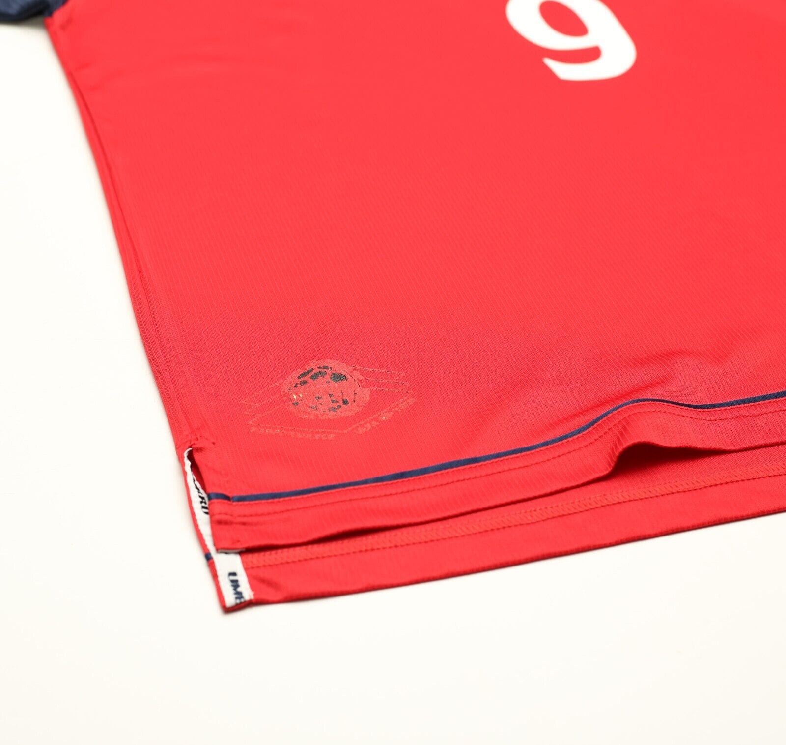 2000/02 ZAMORANO #9 Chile Vintage Umbro Home Football Shirt (L) Inter