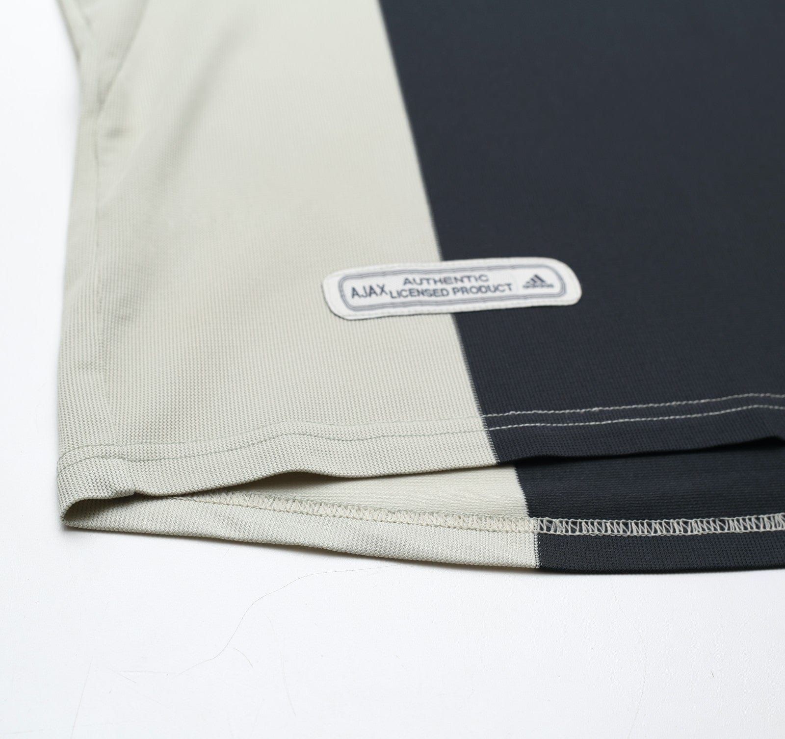 2001/02 AJAX Vintage adidas Away Football Shirt (L)