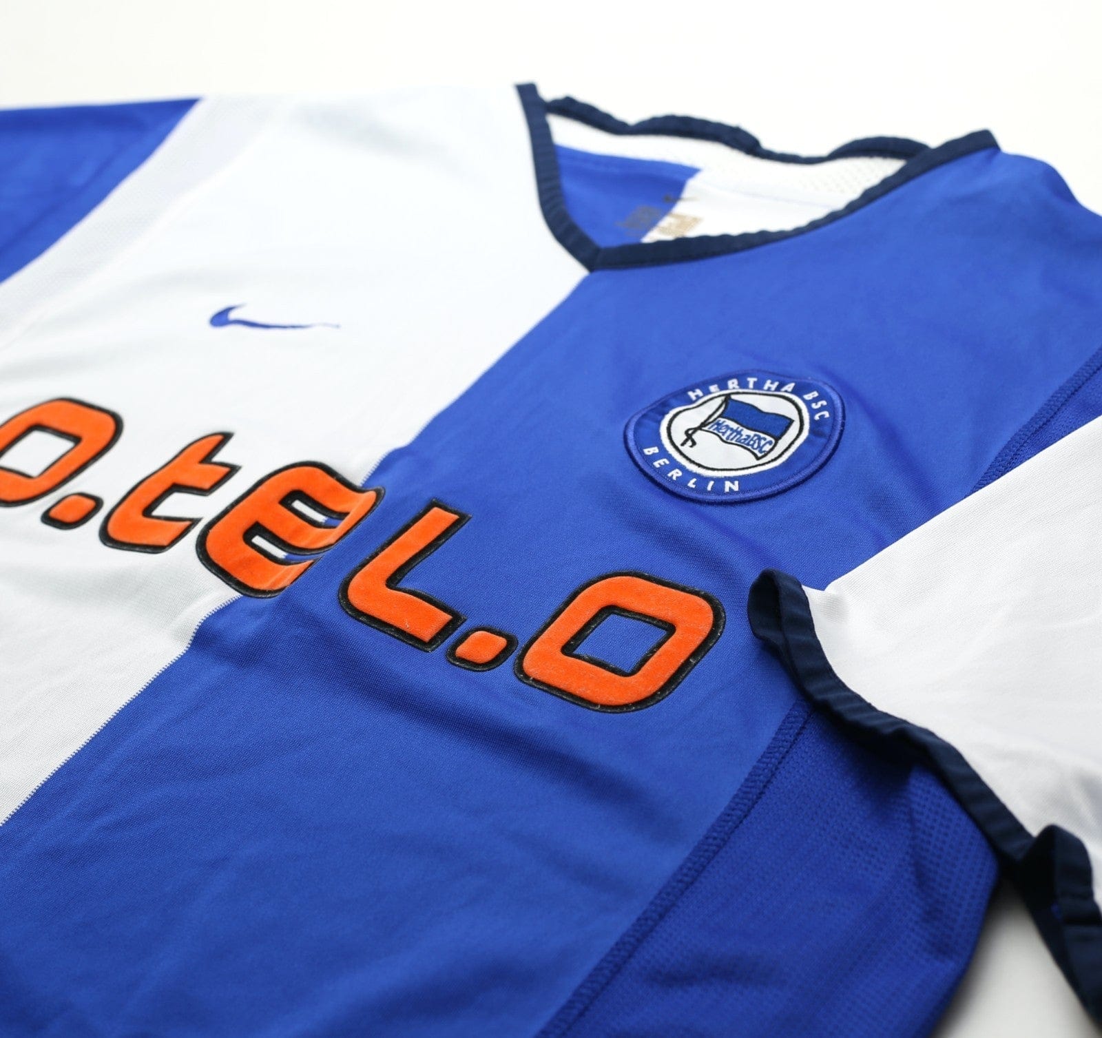 2001/02 HERTHA BERLIN Vintage Nike Home Football Shirt (M)