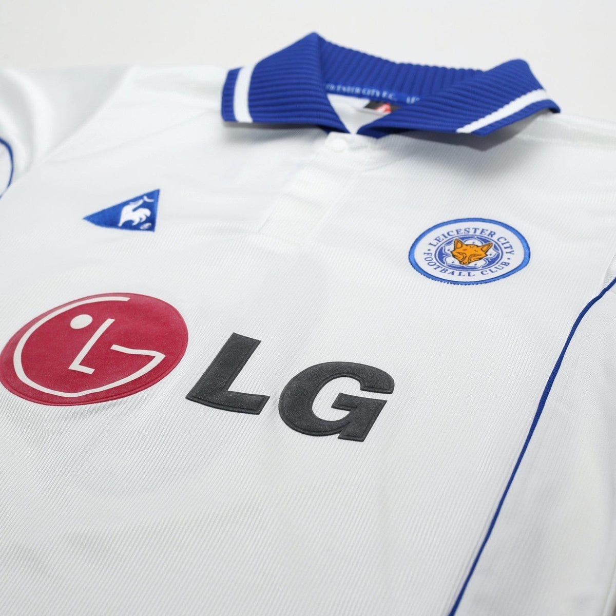 2001/02 Izzet #6 Leicester City Vintage LCS Away Football Shirt (M)