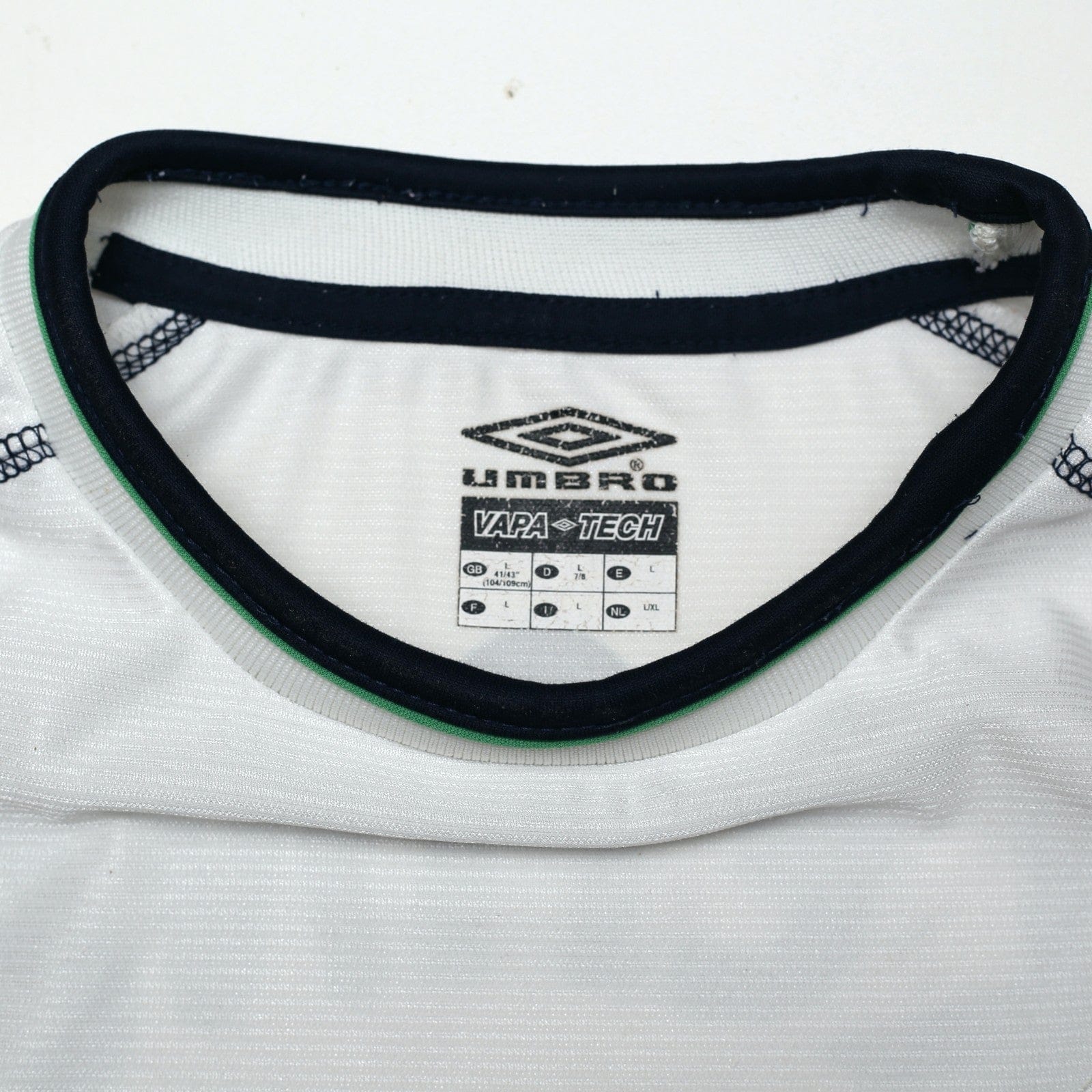 2001/02 Keane #6 Ireland Vintage Umbro Away Football Shirt (XL)