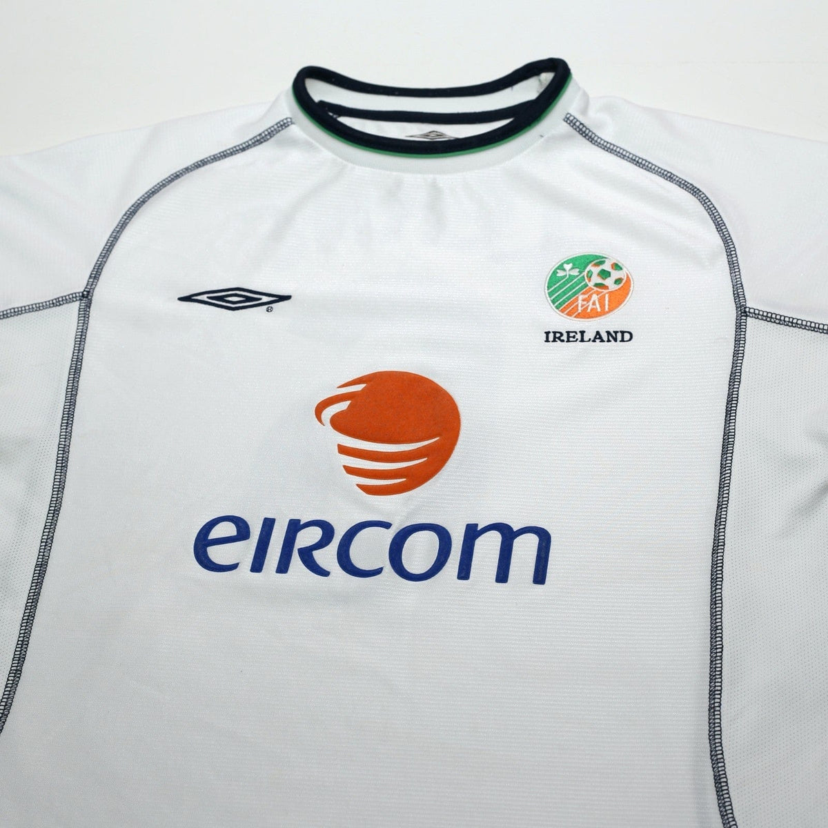 2001/02 Keane #6 Ireland Vintage Umbro Away Football Shirt (XL)