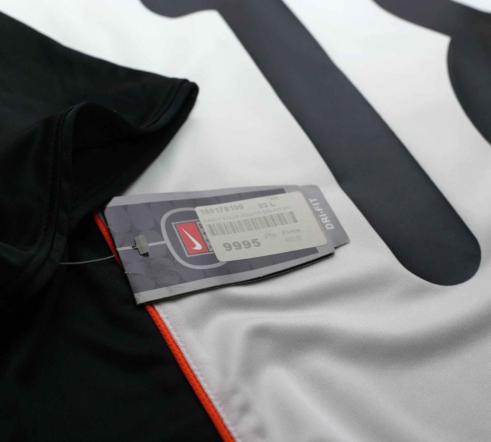 2001/02 KILY #18 Valencia Vintage Nike Home Football Shirt Jersey (L) BNWT