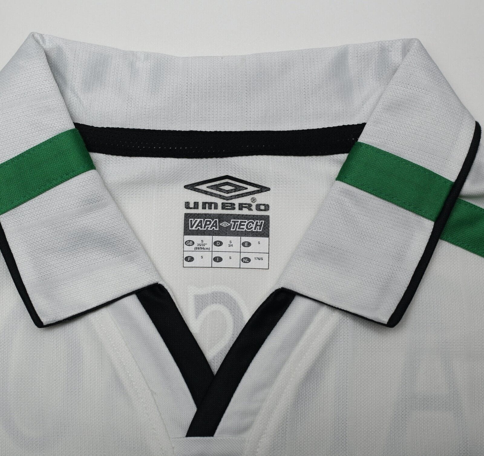 2001/02 LARSSON #7 Celtic Umbro European Away Football Shirt (S)