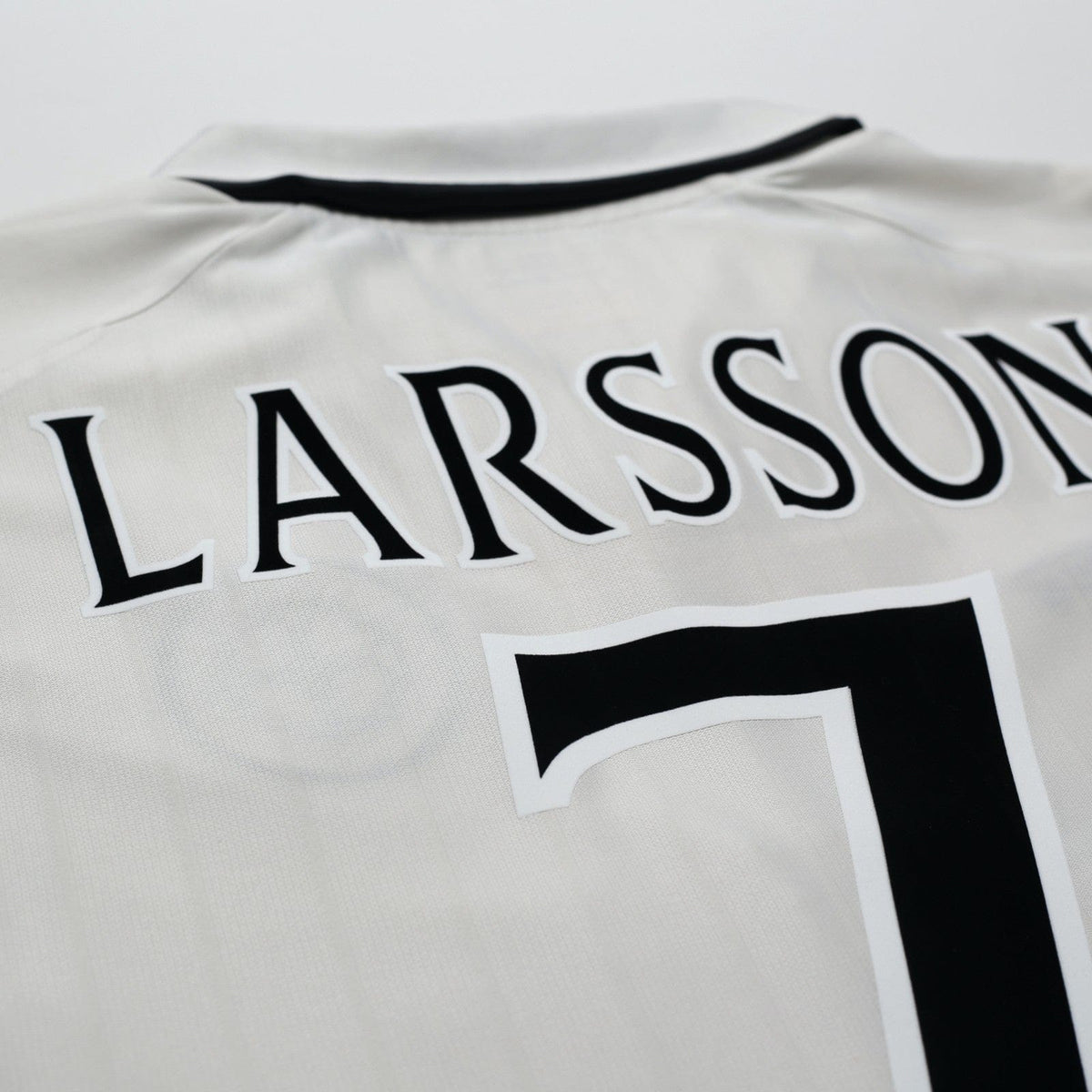 2001/02 Larsson #7 Celtic Vintage Umbro Away Football Shirt (M)