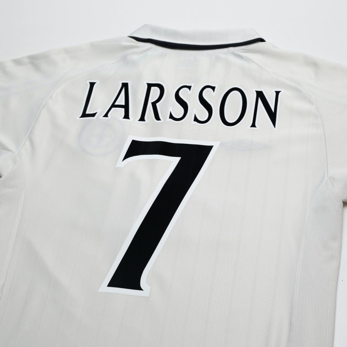 2001/02 Larsson #7 Celtic Vintage Umbro Away Football Shirt (M)