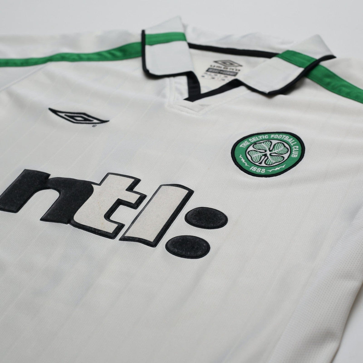 2001/02 Larsson #7 Celtic Vintage Umbro Away Football Shirt (M)