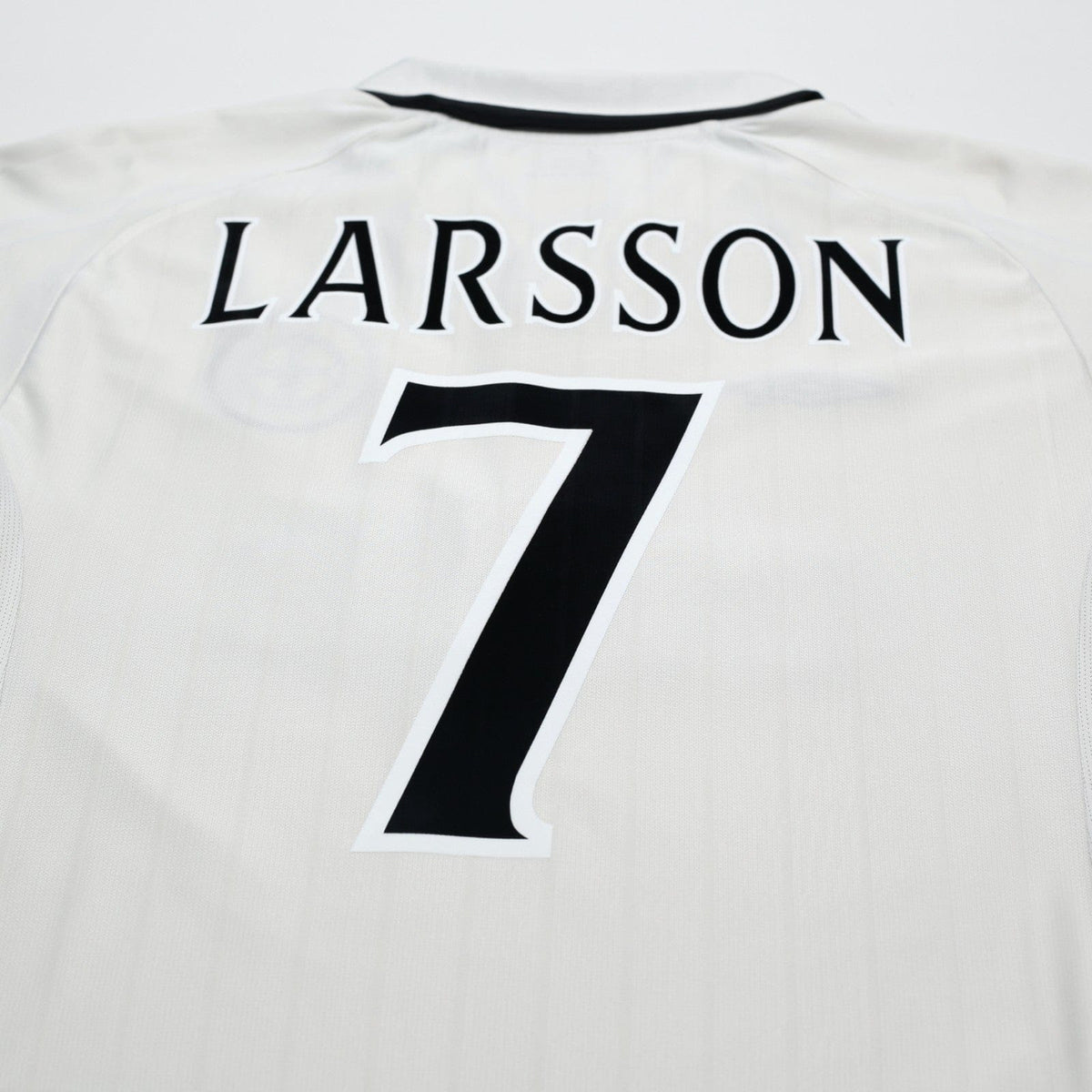 2001/02 Larsson #7 Celtic Vintage Umbro Away Football Shirt (M)