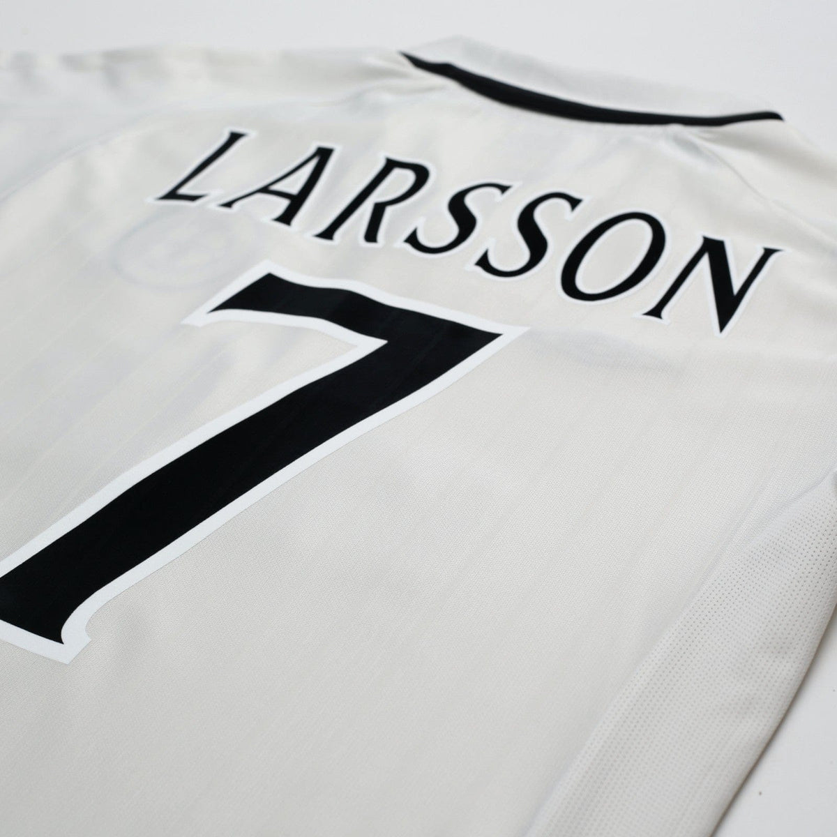 2001/02 Larsson #7 Celtic Vintage Umbro Away Football Shirt (M)