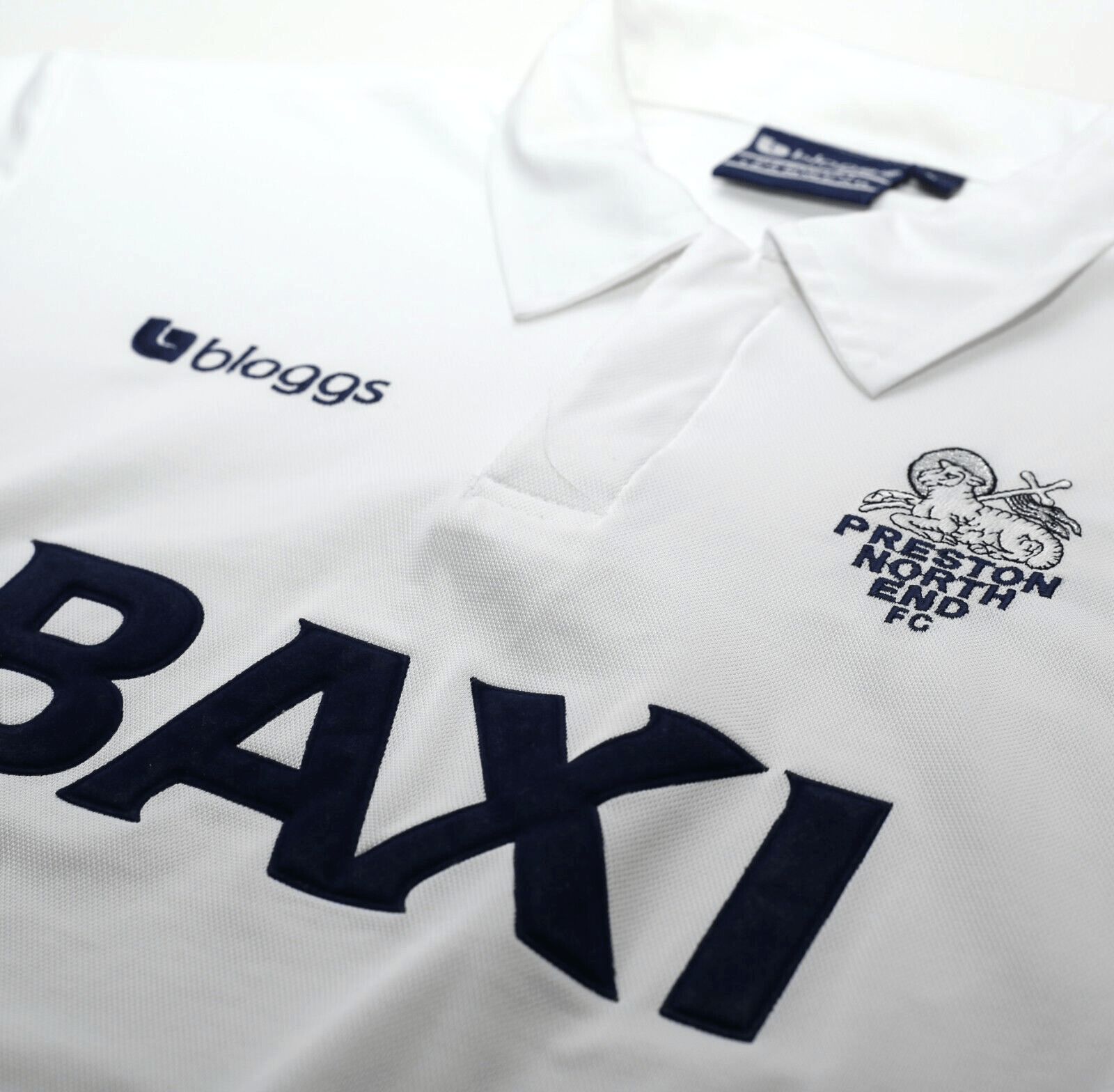 2001/02 PRESTON NORTH END Vintage Bloggs Home Football Shirt (M)