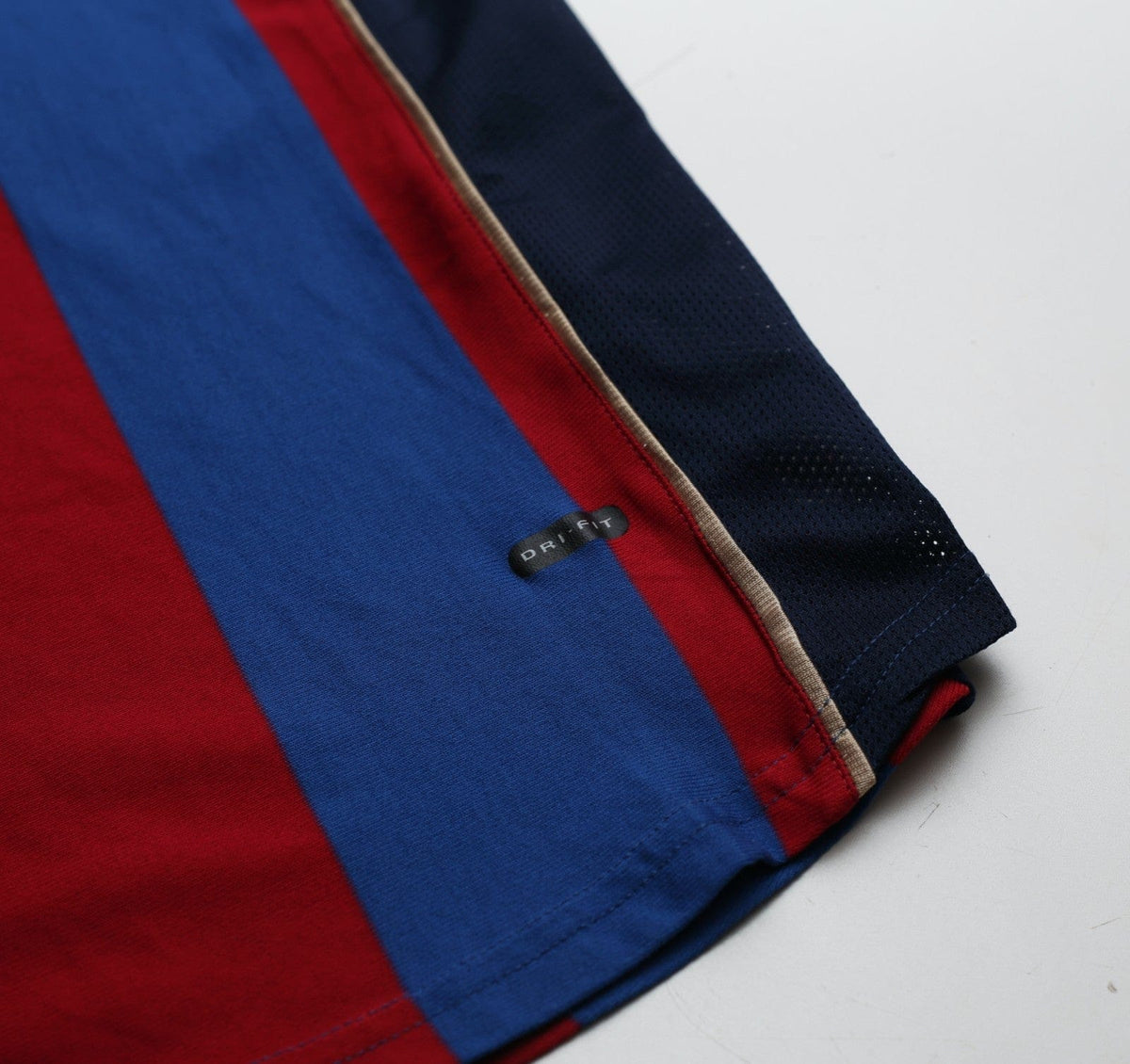 2001/02 SAVIOLA #7 Barcelona Vintage Nike Home Football Shirt (L)