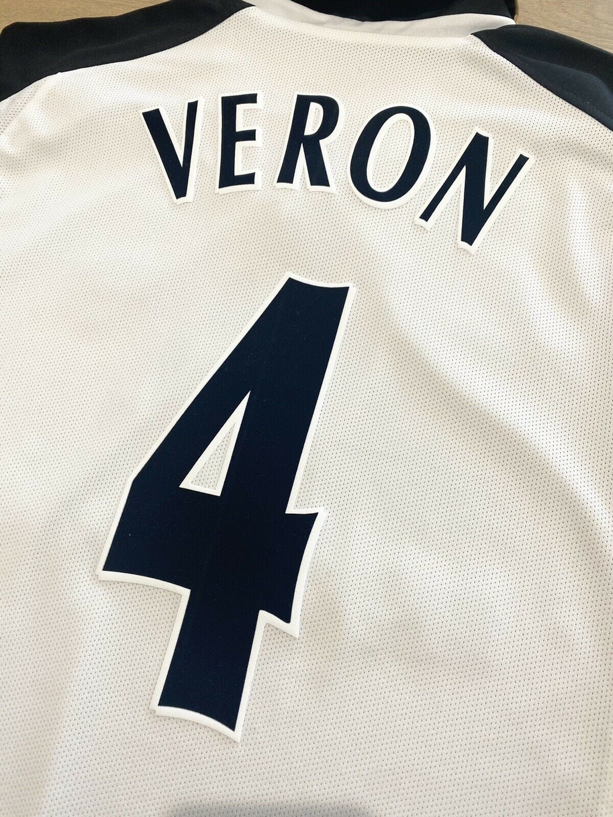 2001/02 VERON #4 Manchester United Vintage Umbro Centenary Football Shirt (L)