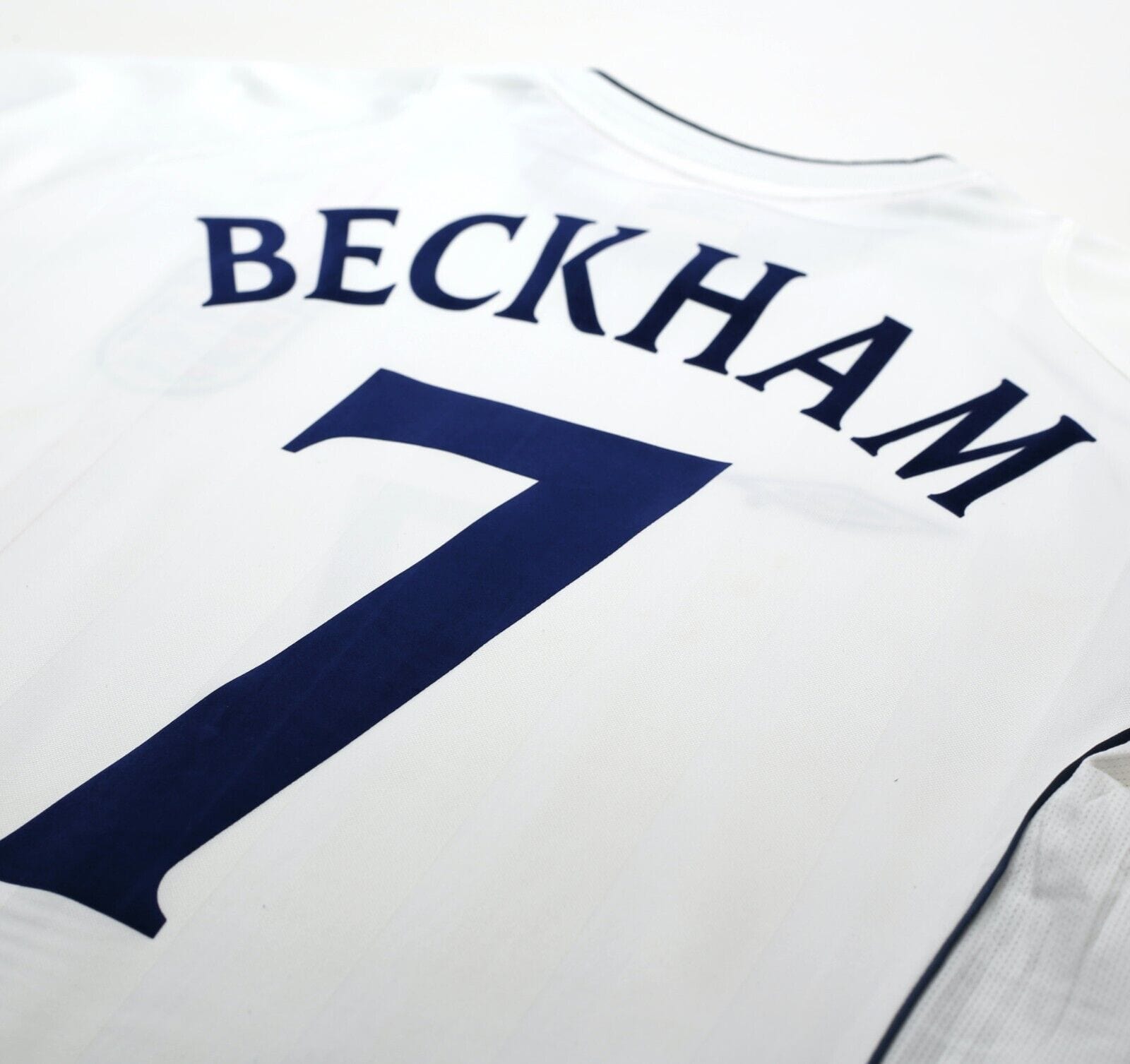 2001/03 BECKHAM #7 England Vintage Umbro Home Football Shirt (M) WC 2002