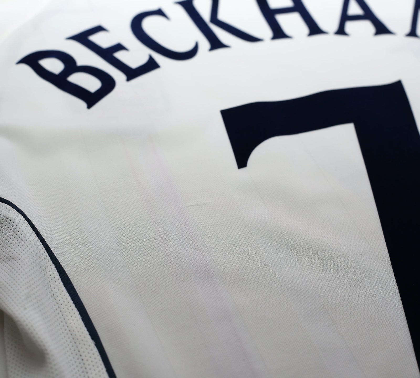2001/03 BECKHAM #7 England Vintage Umbro Home Football Shirt (S)