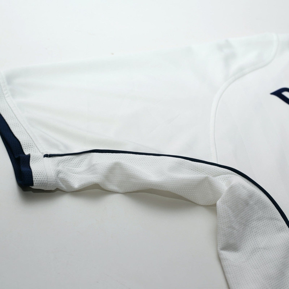 2001/03 Beckham #7 England Vintage Umbro Home Greece Football Shirt (L)