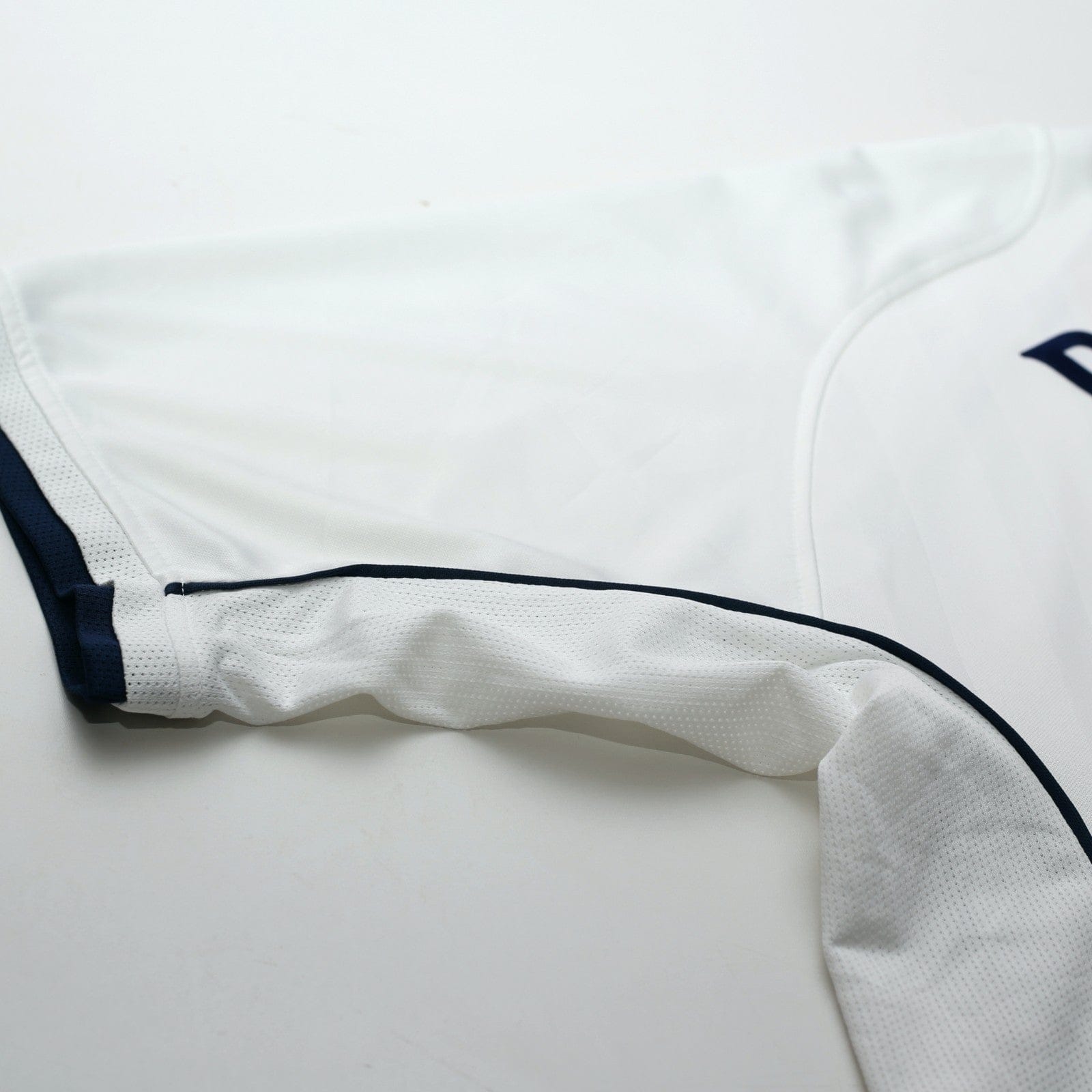 2001/03 Beckham #7 England Vintage Umbro Home Greece Football Shirt (L)