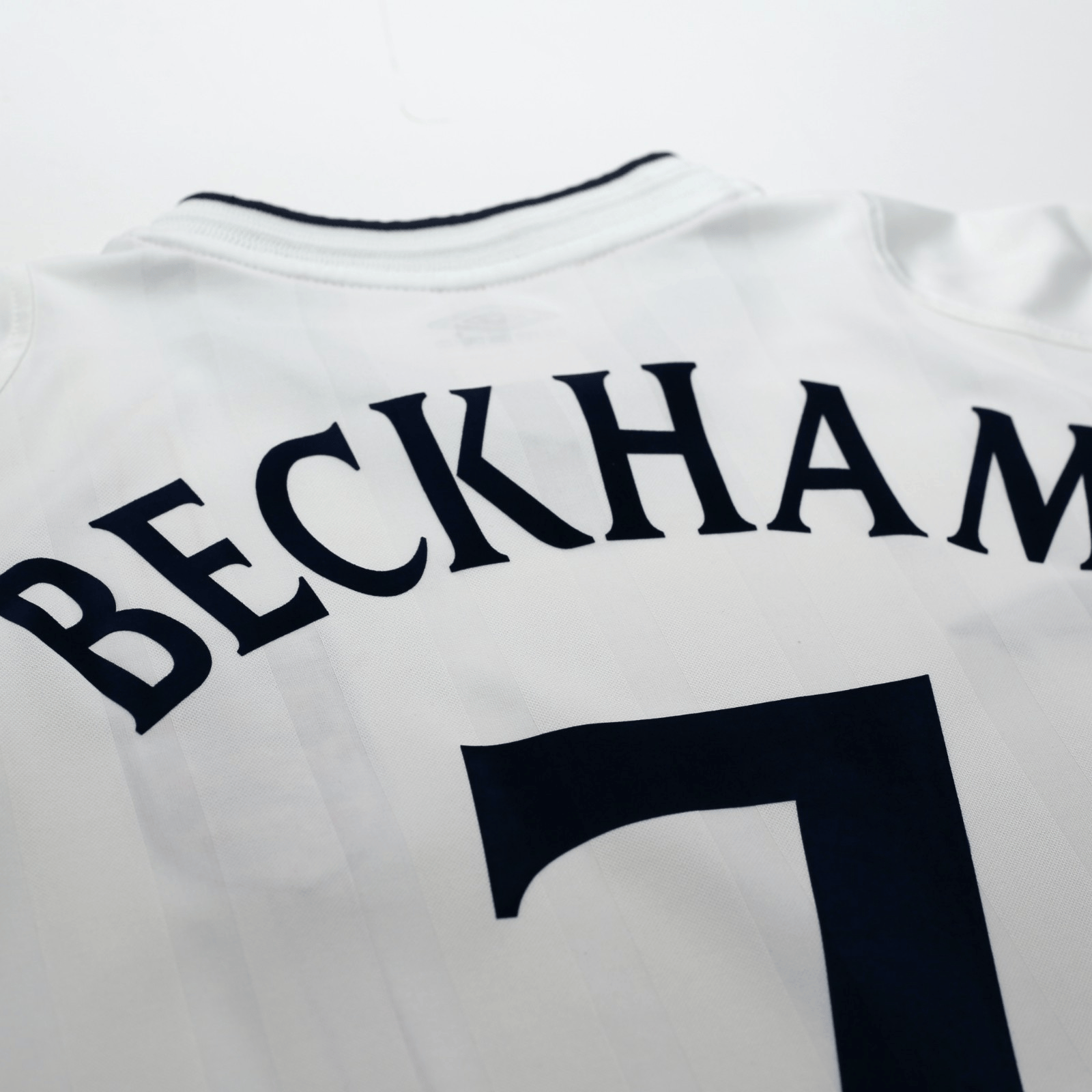 2001/03 Beckham #7 England Vintage Umbro Home Greece Football Shirt (L)