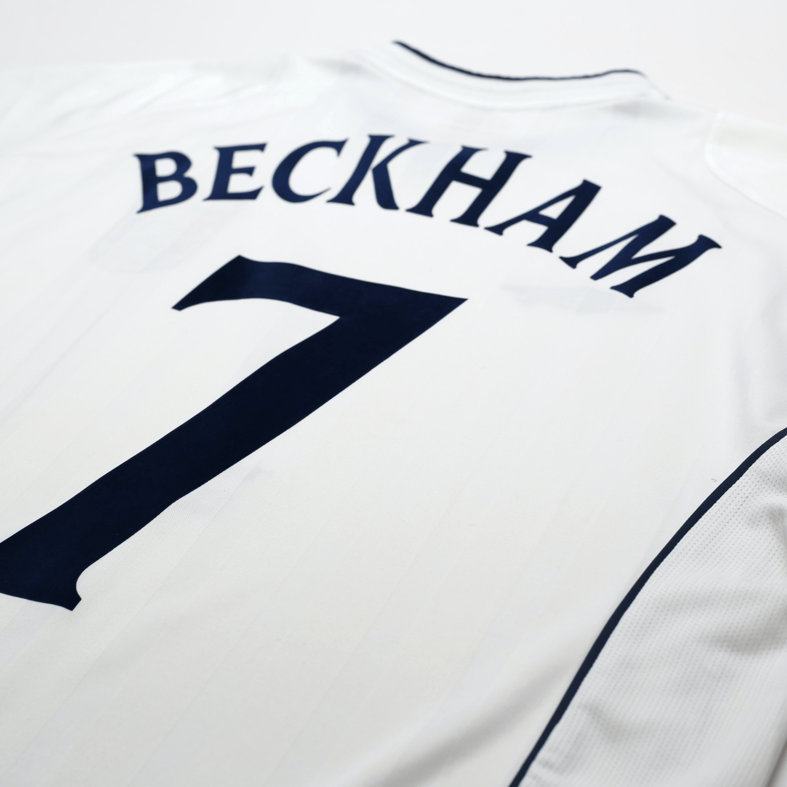 2001/03 Beckham #7 England Vintage Umbro Home Greece Football Shirt (L)