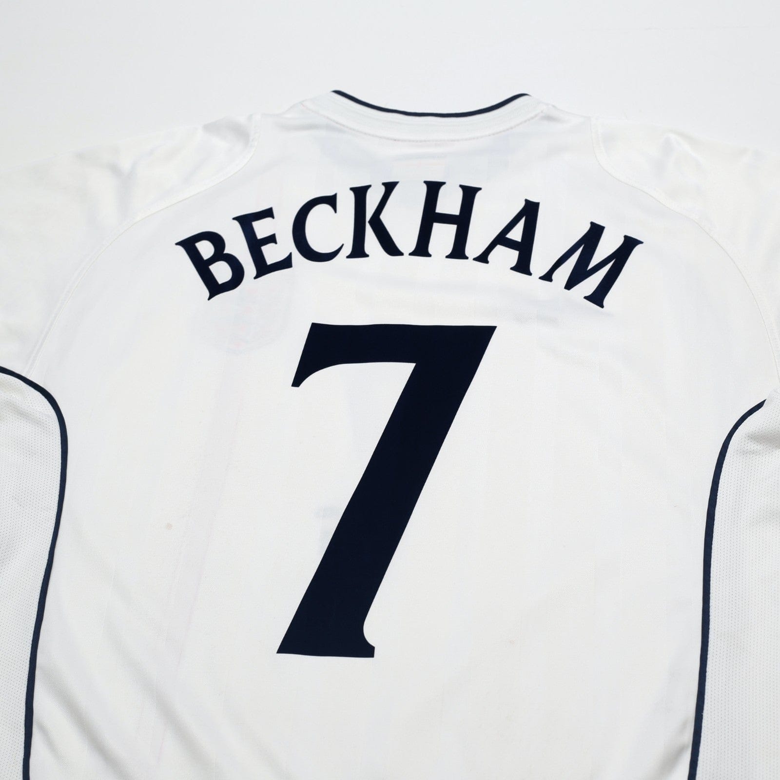 2001/03 Beckham #7 England Vintage Umbro Home Greece Football Shirt (L)