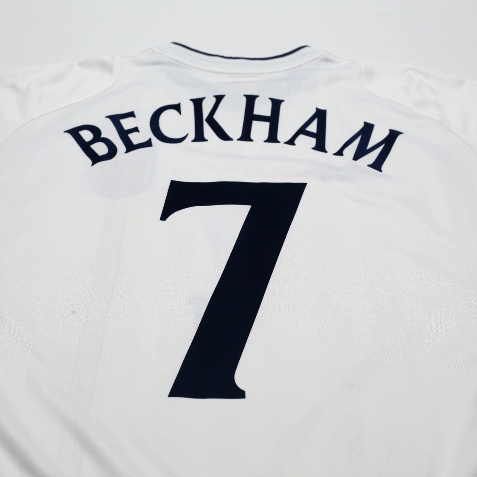 2001/03 Beckham #7 England Vintage Umbro Home Greece Football Shirt (L)