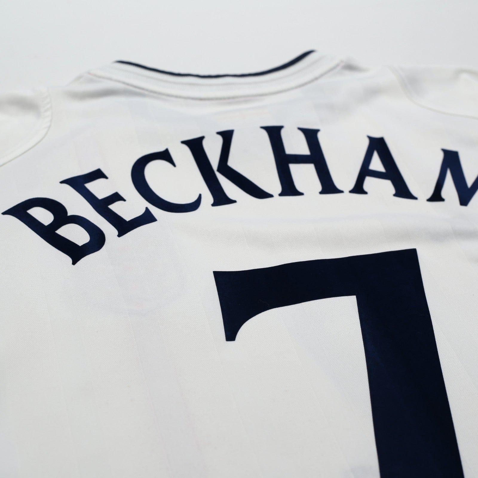 2001/03 Beckham #7 England Vintage Umbro Home Greece Football Shirt (L)