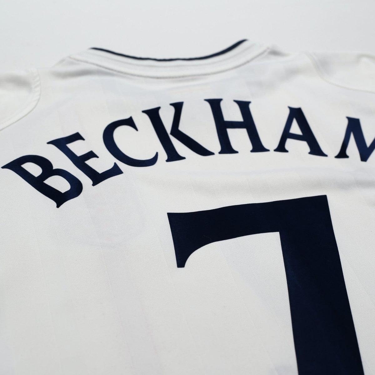 2001/03 Beckham #7 England Vintage Umbro Home Greece Football Shirt (L)