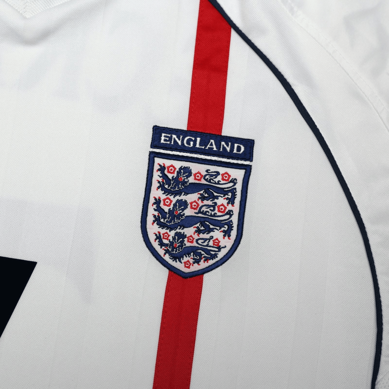 2001/03 Beckham #7 England Vintage Umbro Home Greece Football Shirt (L)