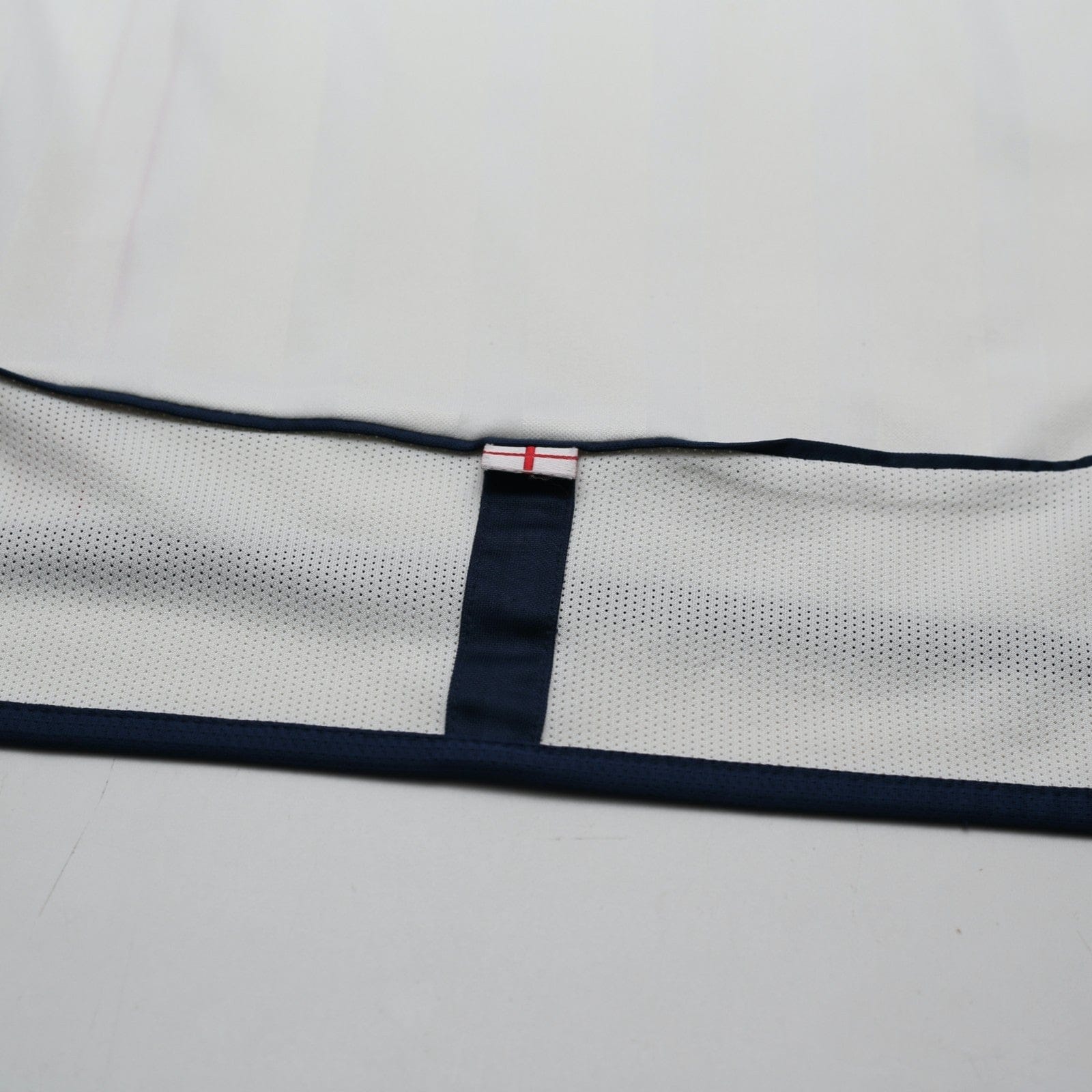 2001/03 Beckham #7 England Vintage Umbro Home Greece Football Shirt (L)