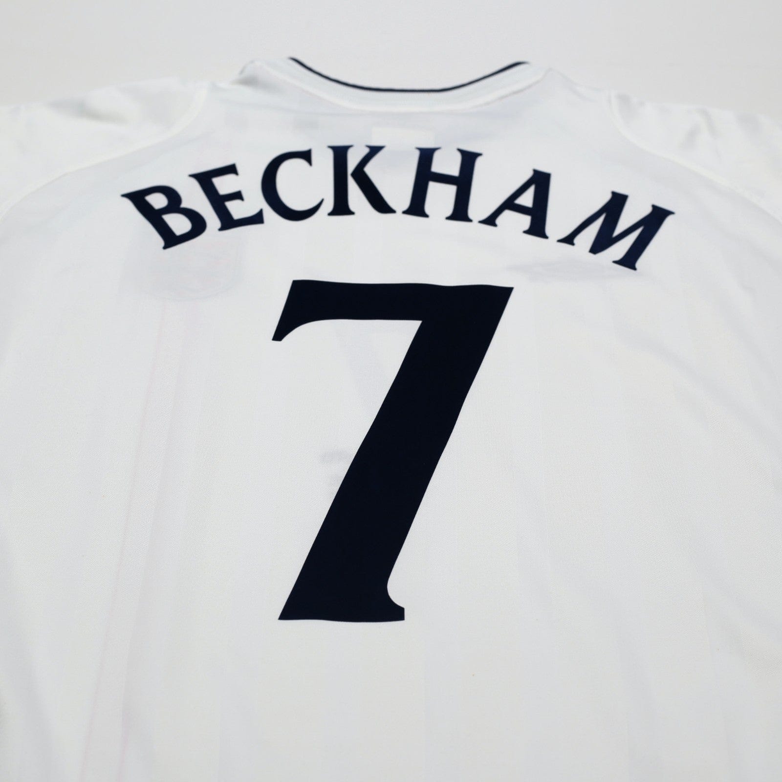 2001/03 Beckham #7 England Vintage Umbro Home Greece Football Shirt (L)
