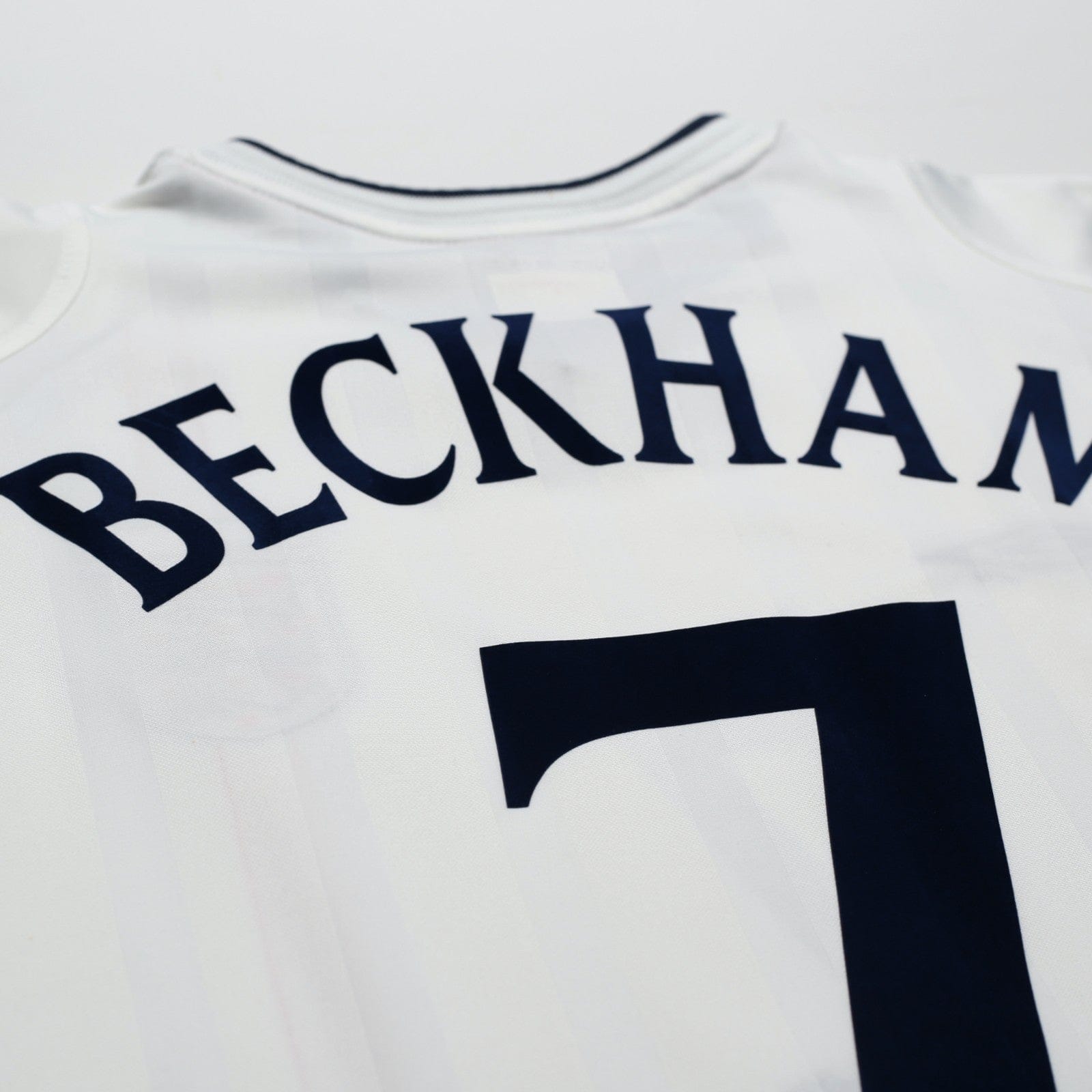 2001/03 Beckham #7 England Vintage Umbro Home Greece Football Shirt (L)