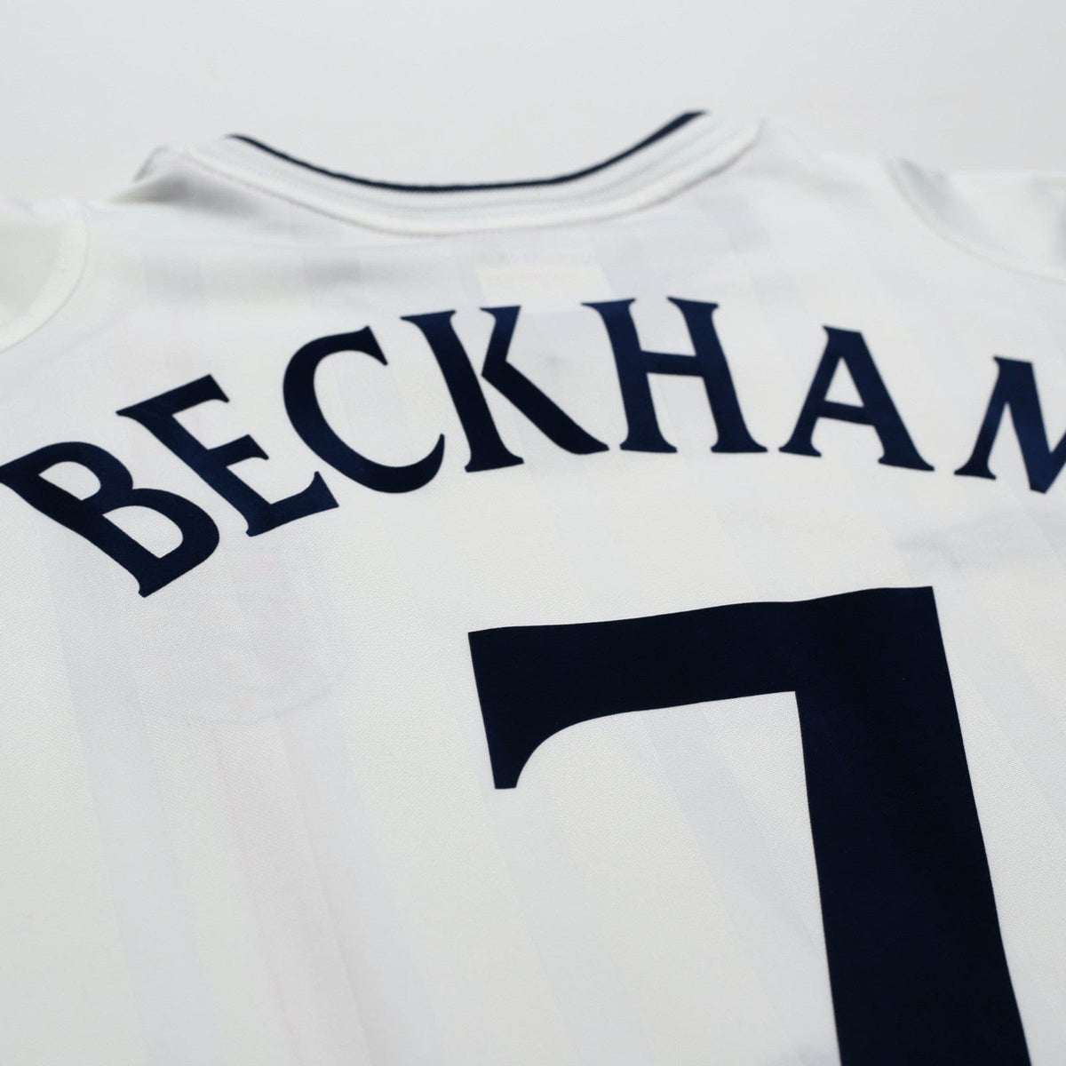 2001/03 Beckham #7 England Vintage Umbro Home Greece Football Shirt (L)