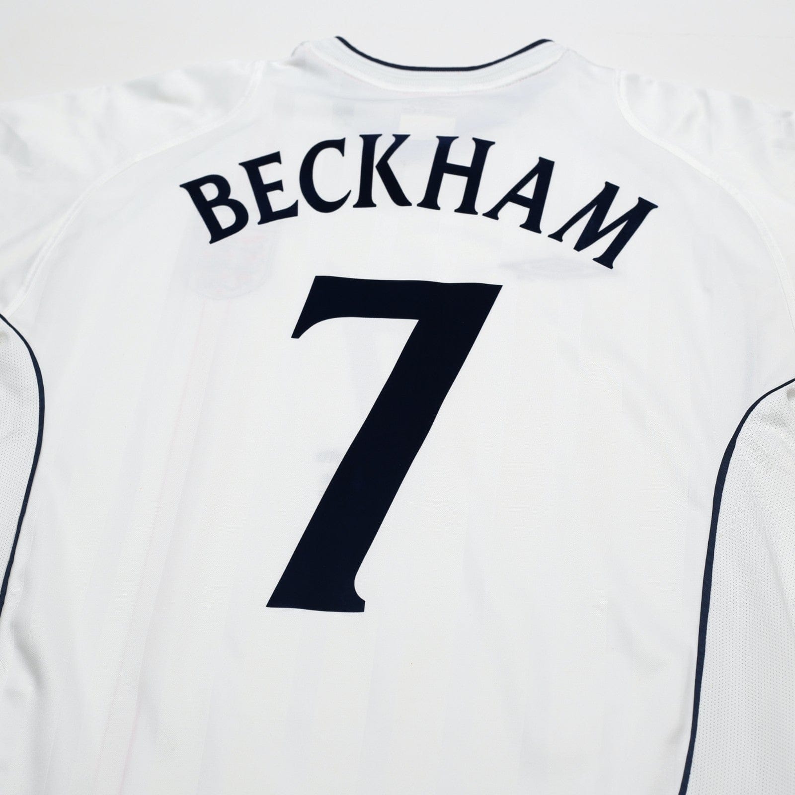 2001/03 Beckham #7 England Vintage Umbro Home Greece Football Shirt (L)