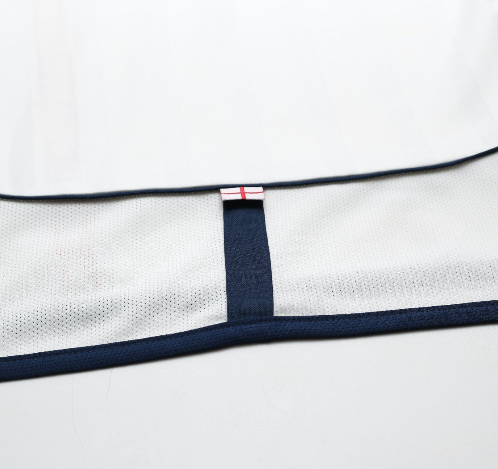 2001/03 BECKHAM #7 England Vintage Umbro Home Greece Football Shirt (L) WC 2002