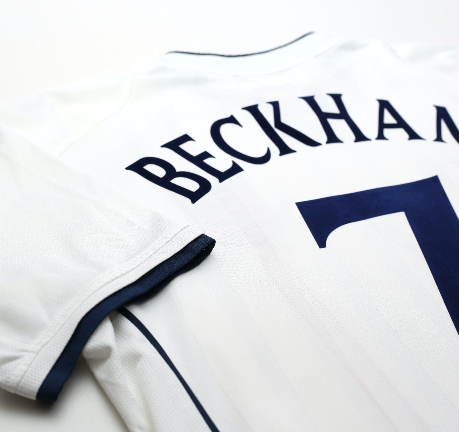 2001/03 BECKHAM #7 England Vintage Umbro Home Greece Football