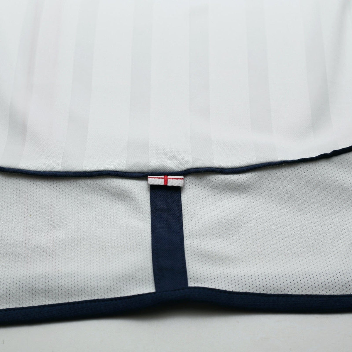 2001/03 Beckham #7 England Vintage Umbro Home Greece Football Shirt (M)