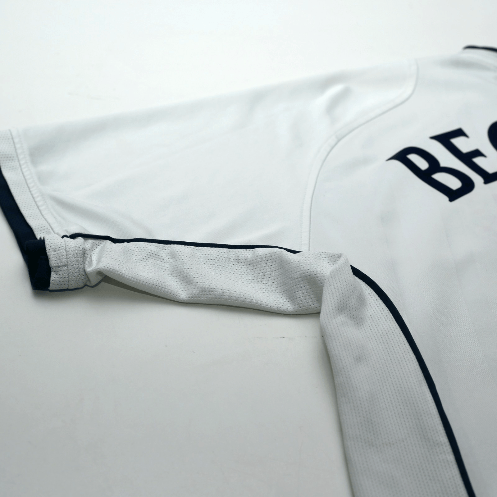 2001/03 Beckham #7 England Vintage Umbro Home Greece Football Shirt (M)