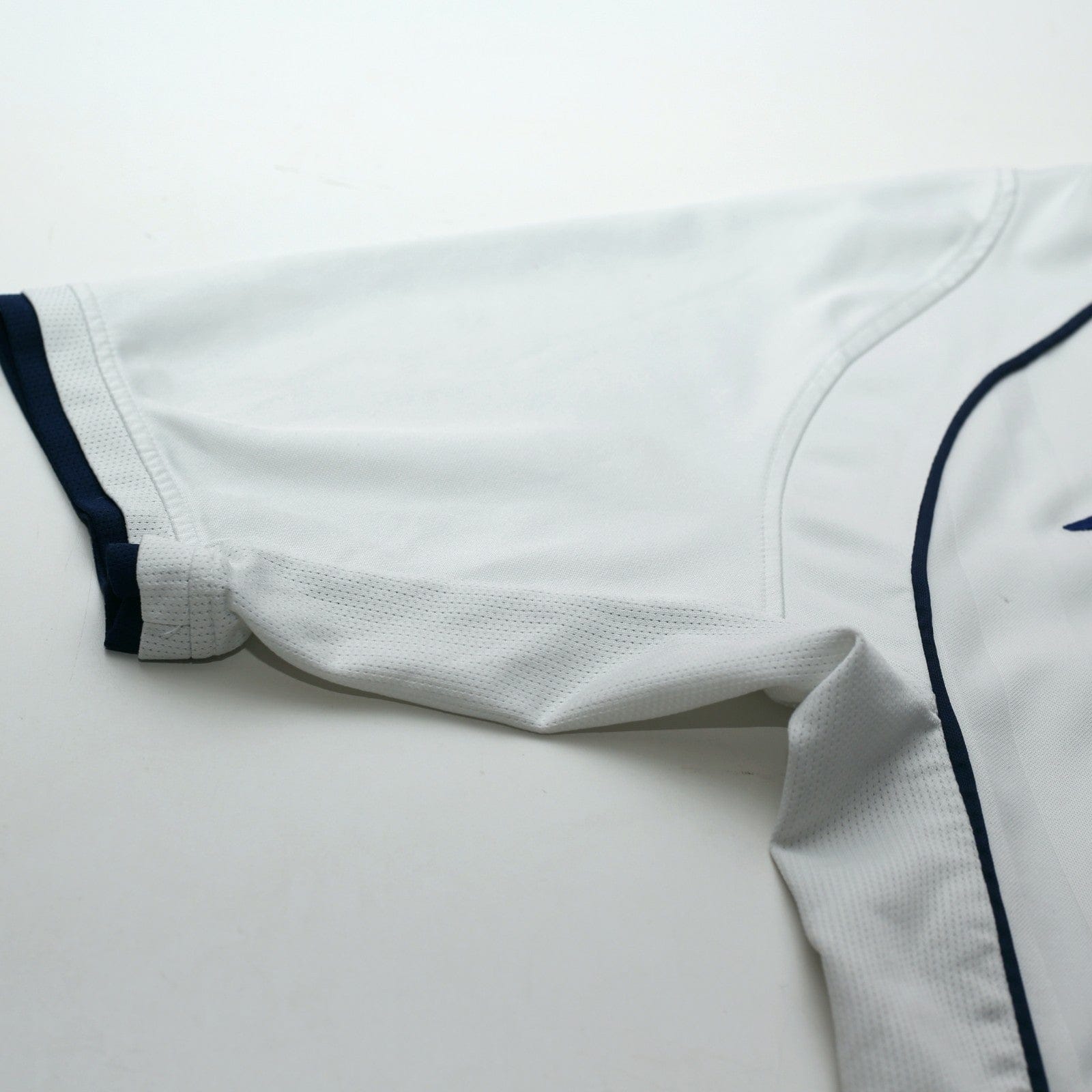 2001/03 Beckham #7 England Vintage Umbro Home Greece Football Shirt (M)