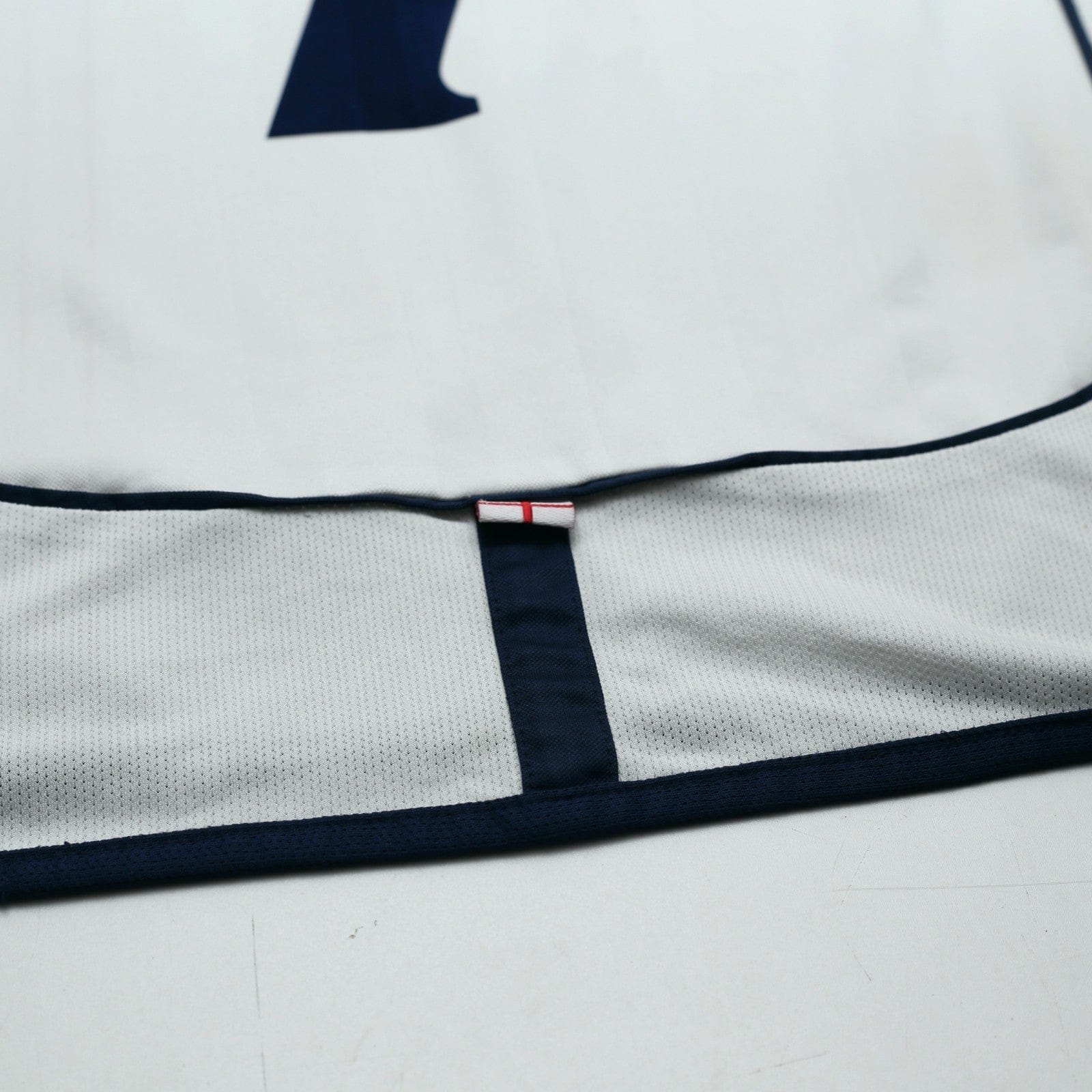 2001/03 Beckham #7 England Vintage Umbro Home Greece Football Shirt (M)