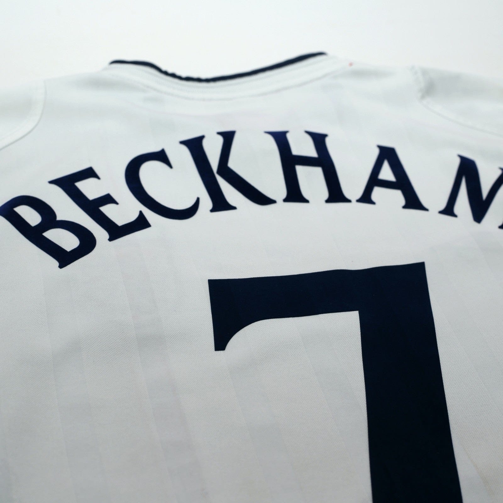 2001/03 Beckham #7 England Vintage Umbro Home Greece Football Shirt (M)